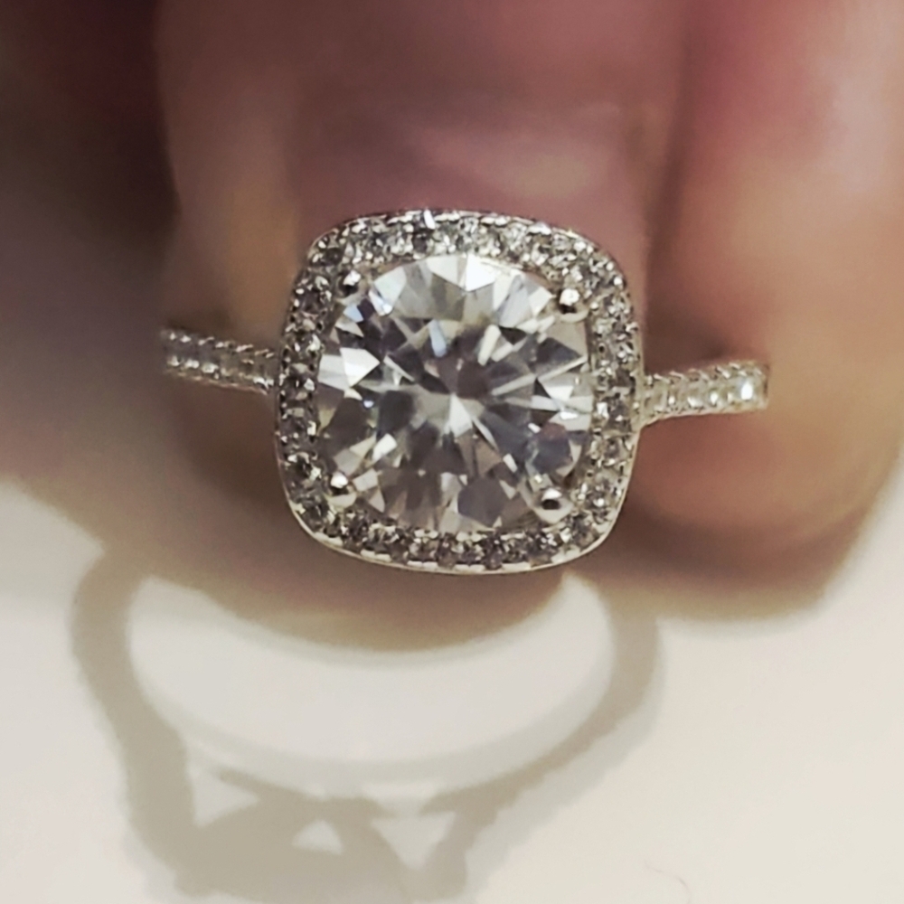 GRA Certified 2 Carat VVS1/D color/Excellent  Halo Moissanite Diamond ring
